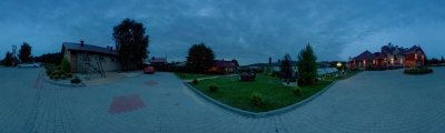 Przy placu zabaw
